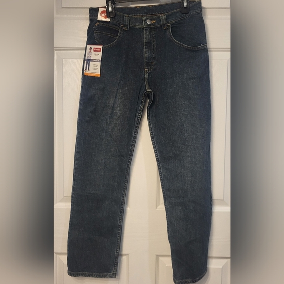 NWT Wrangler Blue Denim Straight Fit Jeans Size 16 Husky - Picture 1 of 5